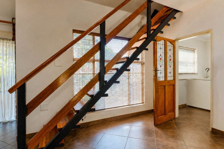 5 Bedroom Property for Sale in Wierda Park Gauteng