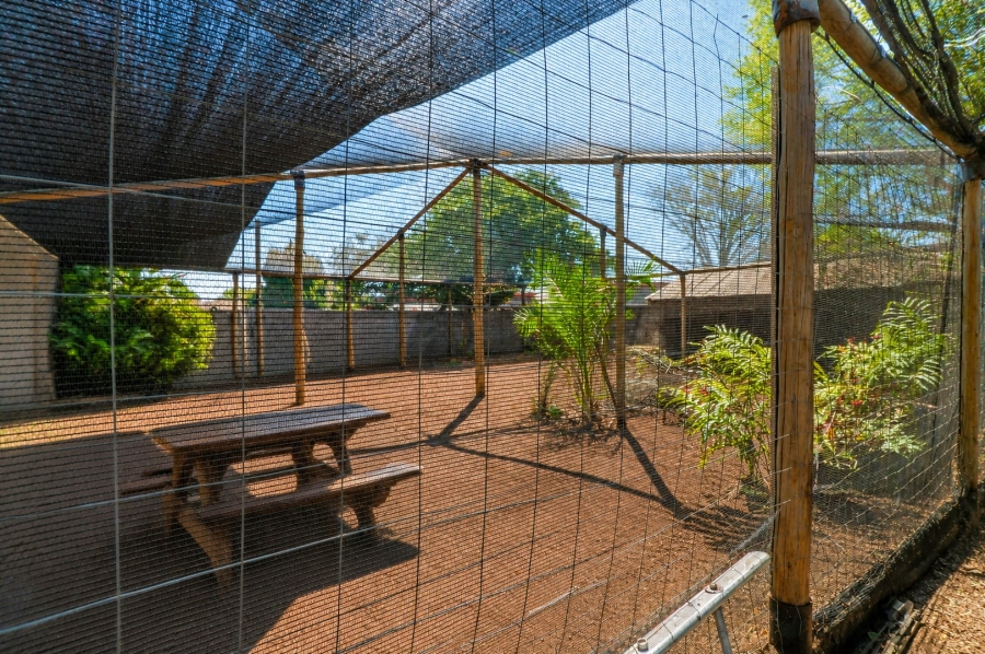 5 Bedroom Property for Sale in Wierda Park Gauteng