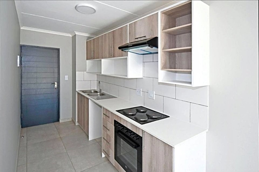 To Let 2 Bedroom Property for Rent in Glen Marais Gauteng