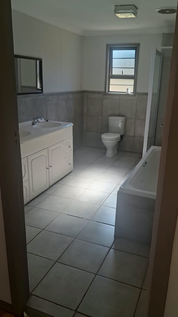 To Let 3 Bedroom Property for Rent in Fairlead Gauteng