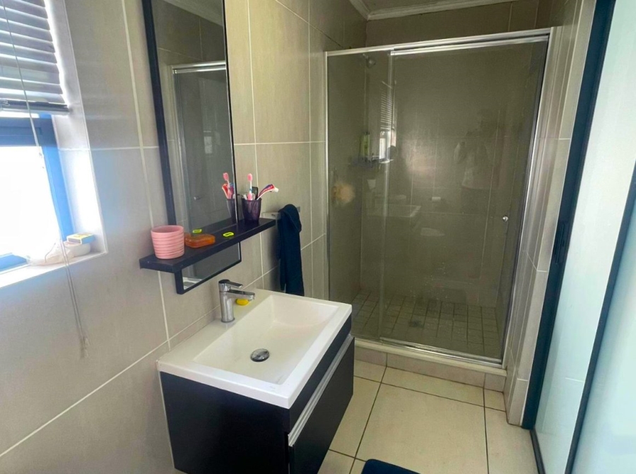 2 Bedroom Property for Sale in Greenstone Ridge Gauteng