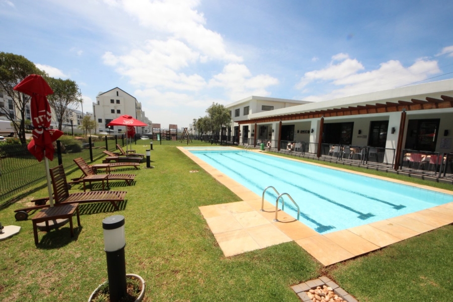 2 Bedroom Property for Sale in Greenstone Ridge Gauteng