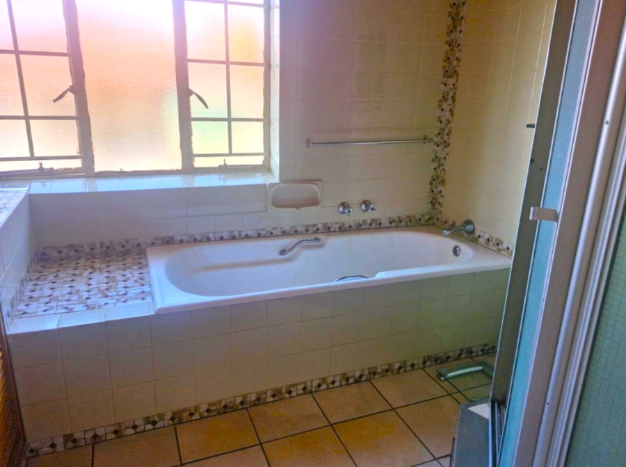 4 Bedroom Property for Sale in Kensington Gauteng