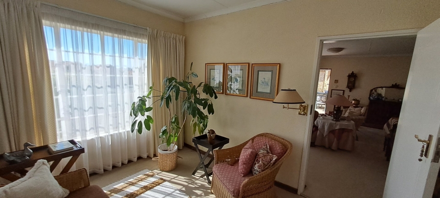 2 Bedroom Property for Sale in Wilgeheuwel Gauteng
