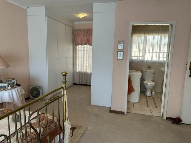 2 Bedroom Property for Sale in Wilgeheuwel Gauteng