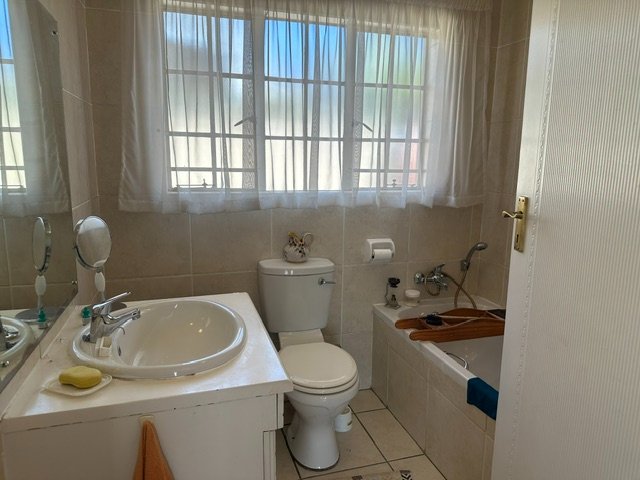 2 Bedroom Property for Sale in Wilgeheuwel Gauteng