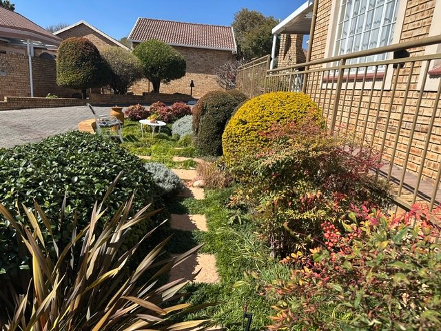 2 Bedroom Property for Sale in Wilgeheuwel Gauteng