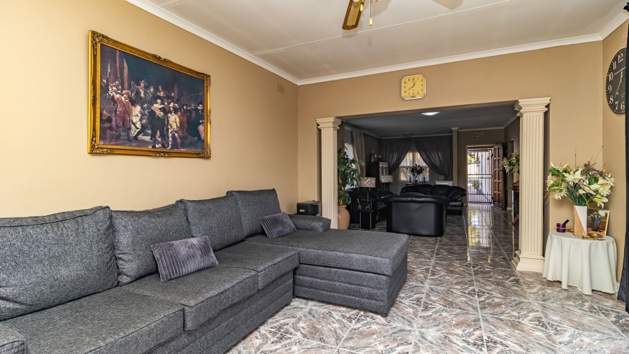 3 Bedroom Property for Sale in Bonaero Park Gauteng