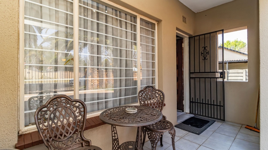 3 Bedroom Property for Sale in Bonaero Park Gauteng