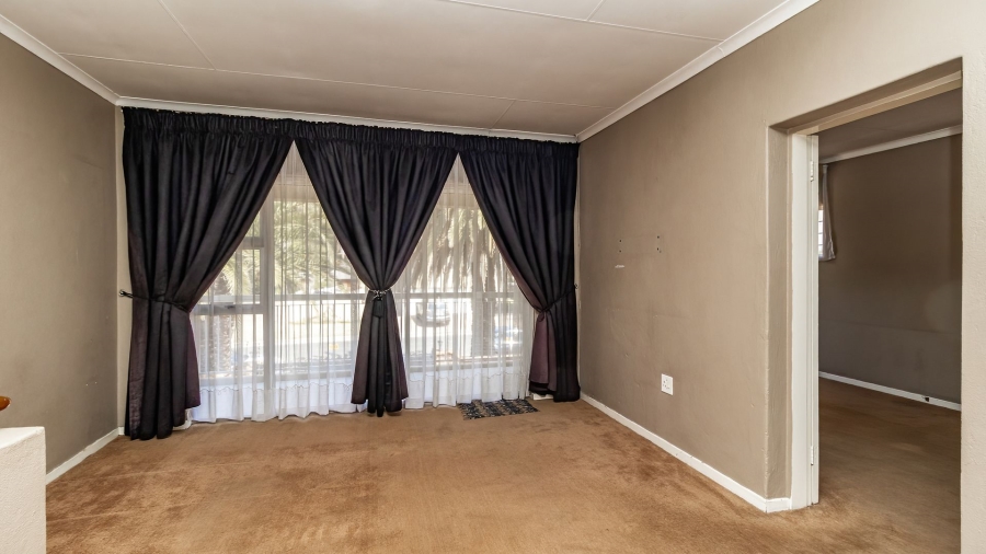3 Bedroom Property for Sale in Bonaero Park Gauteng
