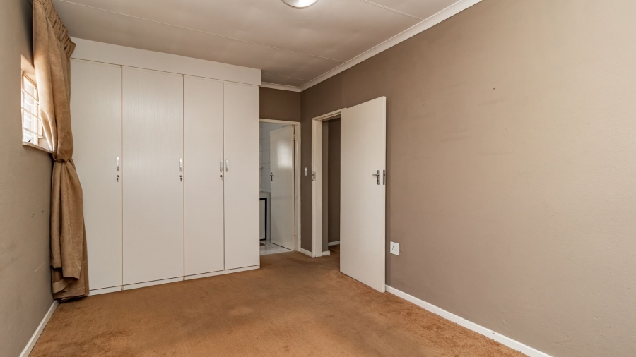 3 Bedroom Property for Sale in Bonaero Park Gauteng