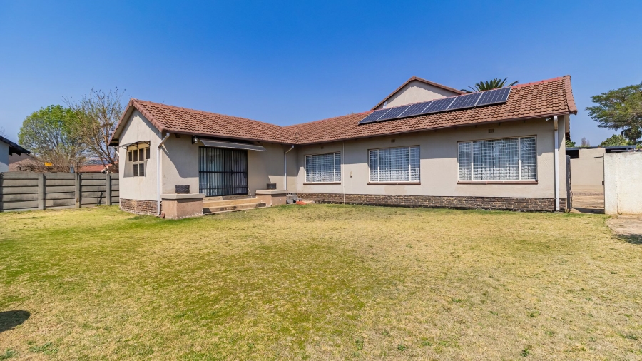 3 Bedroom Property for Sale in Bonaero Park Gauteng