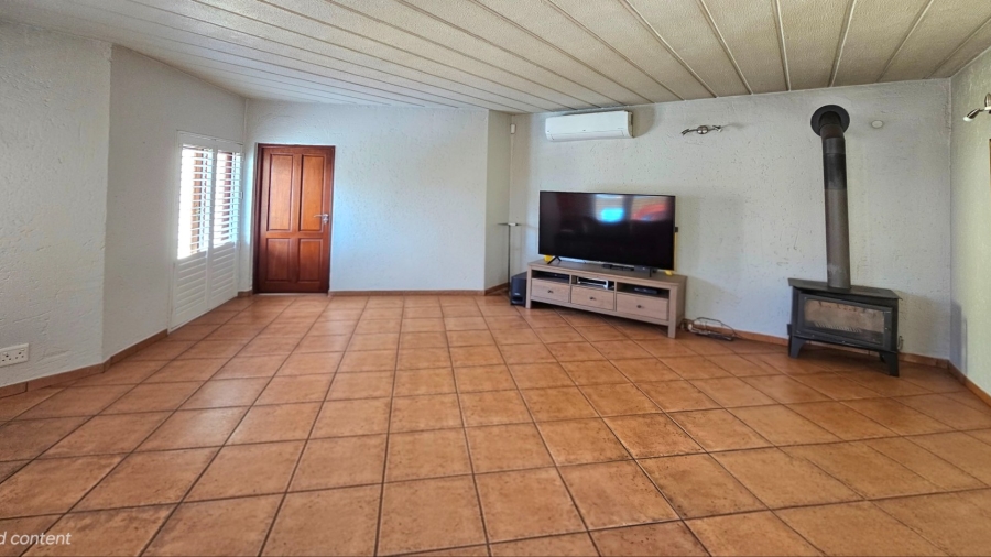 4 Bedroom Property for Sale in Wapadrand Gauteng