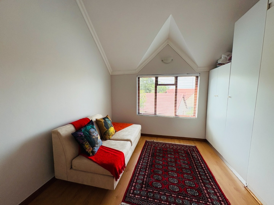 4 Bedroom Property for Sale in Wapadrand Gauteng