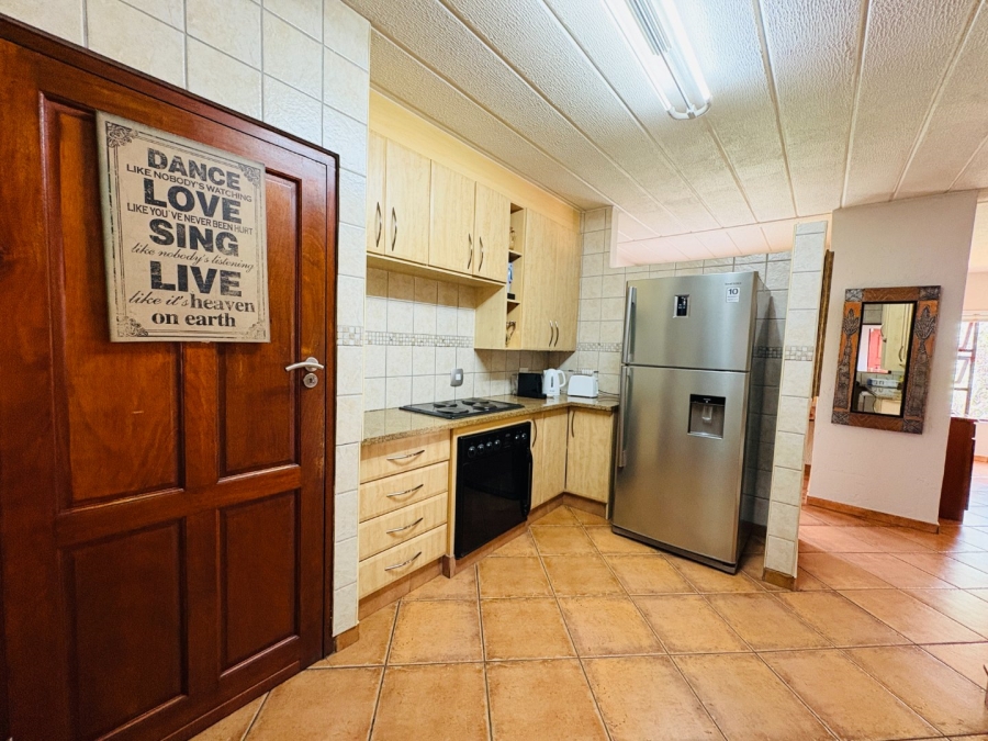 4 Bedroom Property for Sale in Wapadrand Gauteng