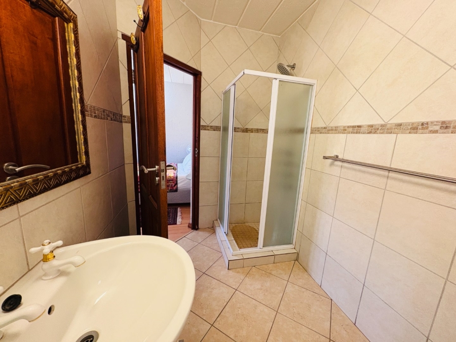 4 Bedroom Property for Sale in Wapadrand Gauteng