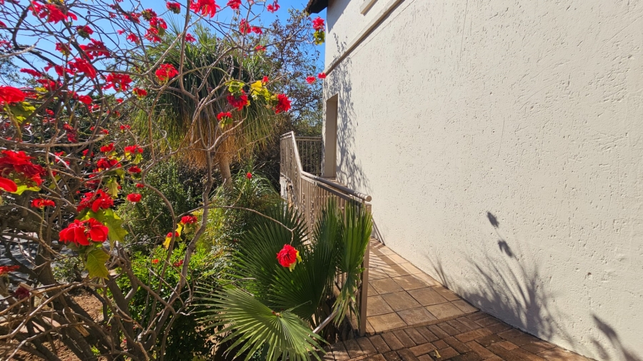 4 Bedroom Property for Sale in Wapadrand Gauteng