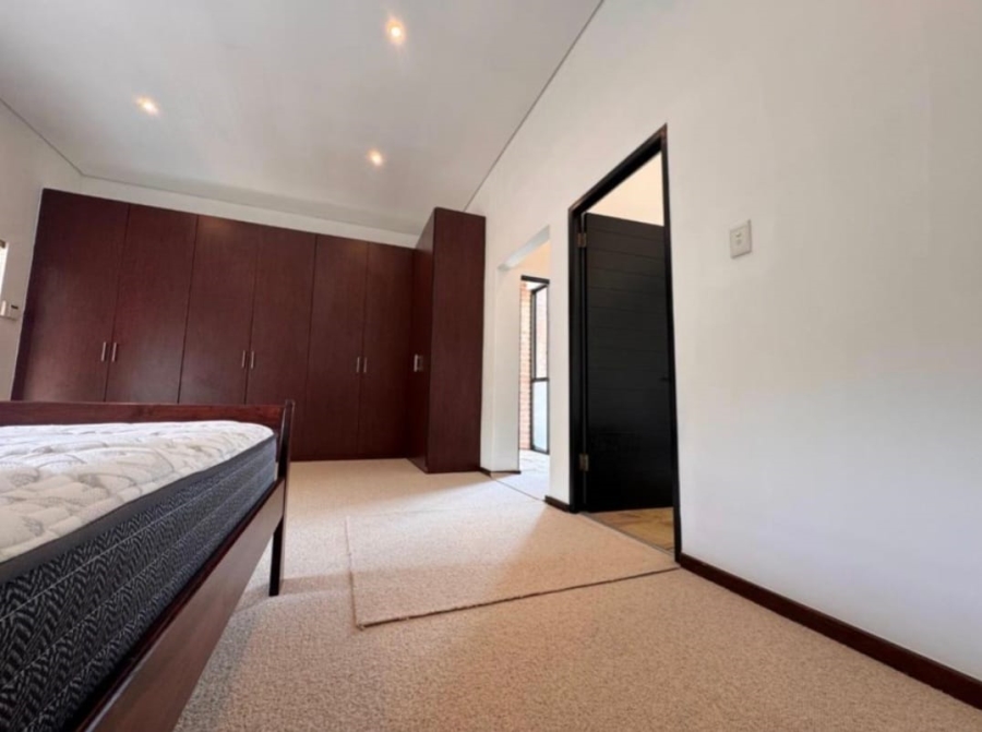 6 Bedroom Property for Sale in Dainfern Valley Gauteng