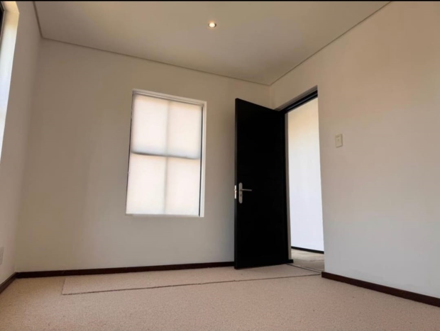 6 Bedroom Property for Sale in Dainfern Valley Gauteng