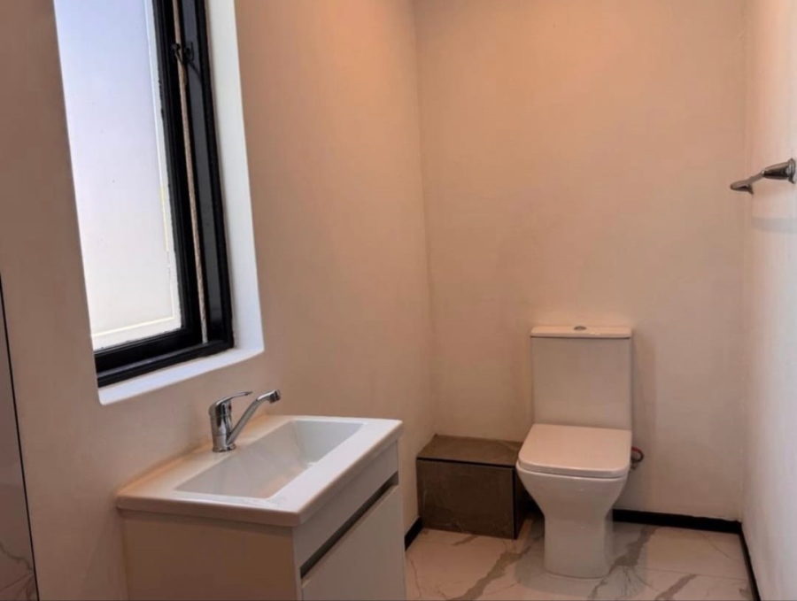 6 Bedroom Property for Sale in Dainfern Valley Gauteng
