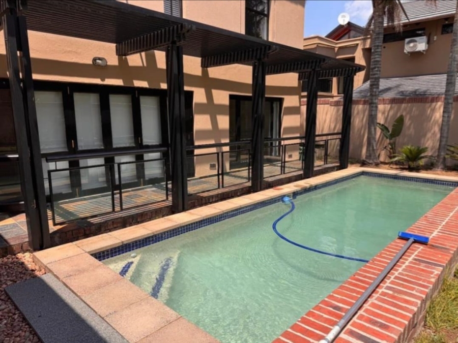 6 Bedroom Property for Sale in Dainfern Valley Gauteng