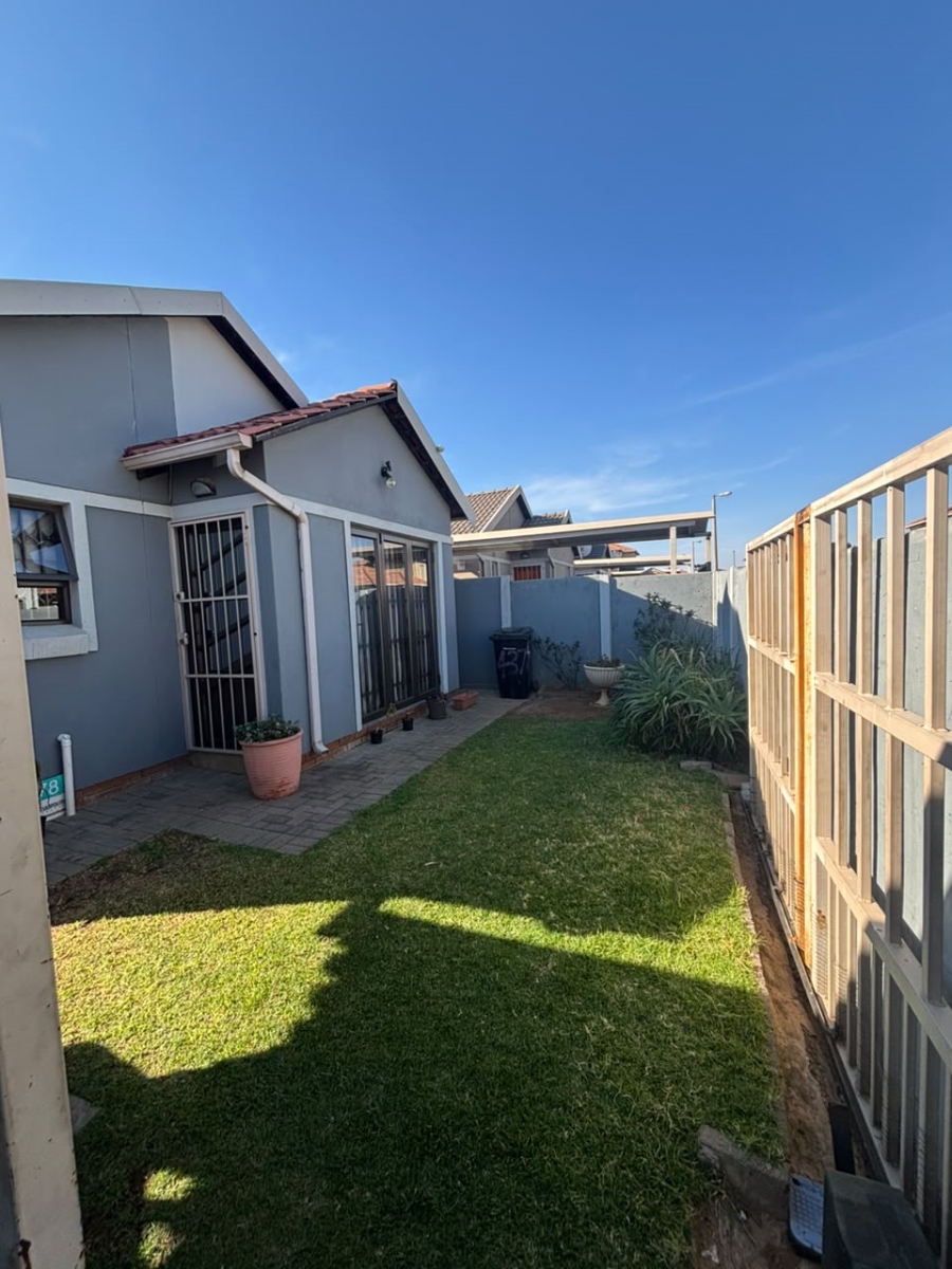3 Bedroom Property for Sale in Albertsdal Gauteng