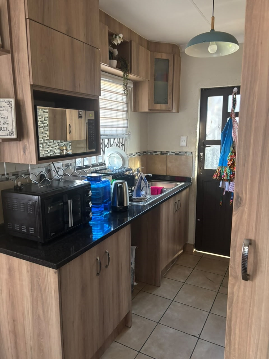 3 Bedroom Property for Sale in Albertsdal Gauteng
