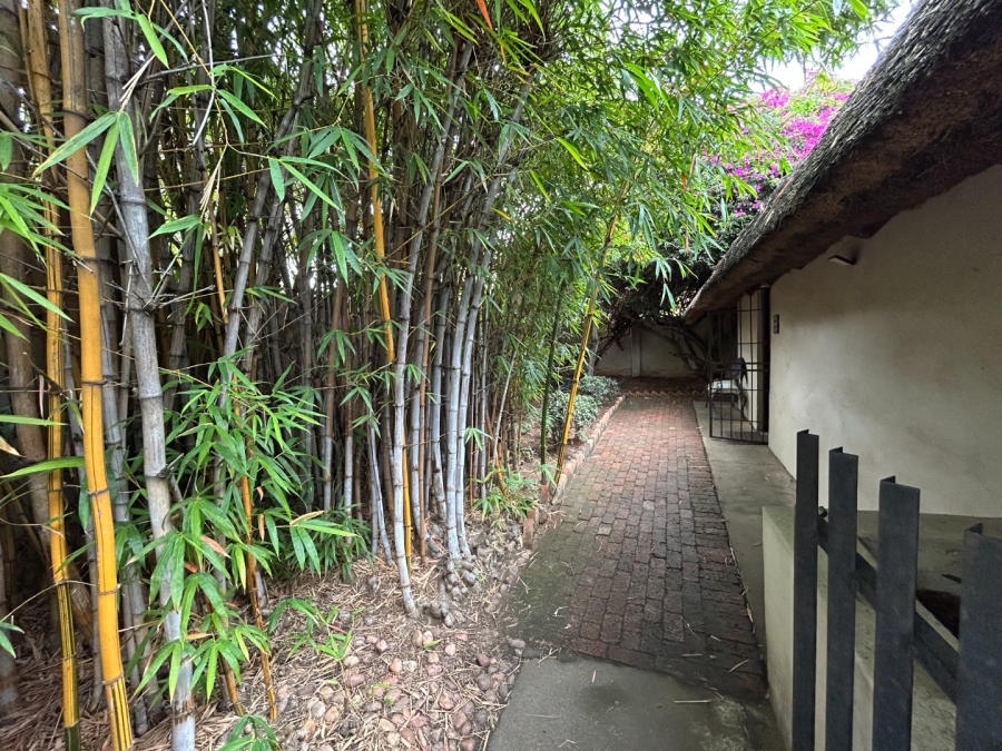 6 Bedroom Property for Sale in Olivedale Gauteng