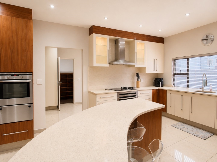 4 Bedroom Property for Sale in Dowerglen Ext 5 Gauteng
