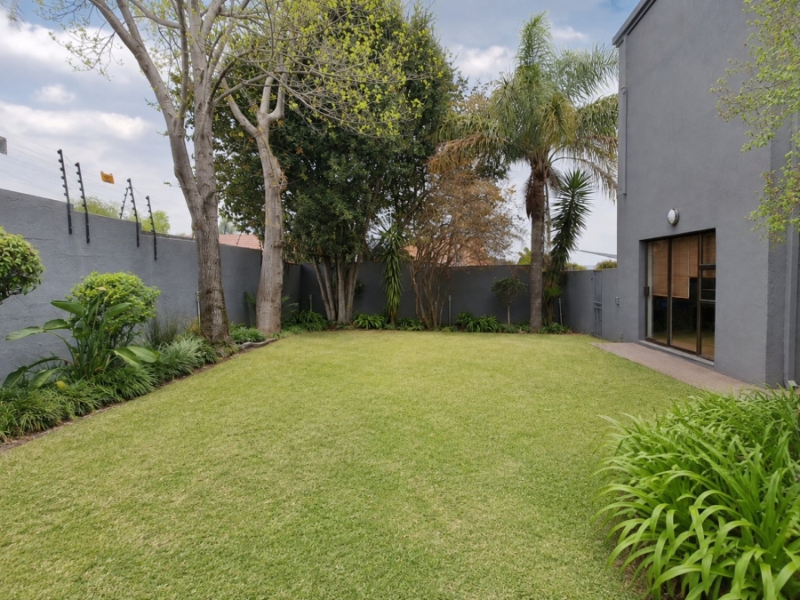 4 Bedroom Property for Sale in Dowerglen Ext 5 Gauteng