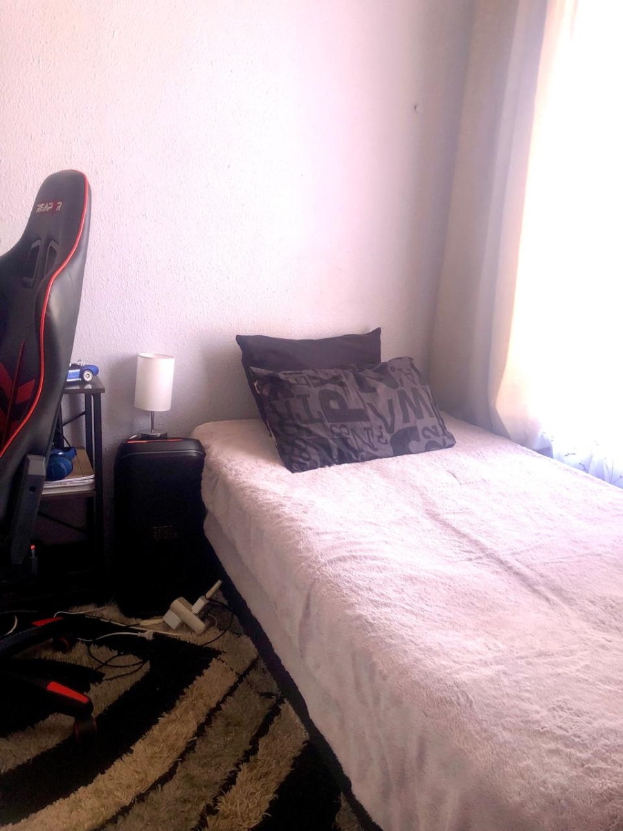 4 Bedroom Property for Sale in Protea Glen Gauteng