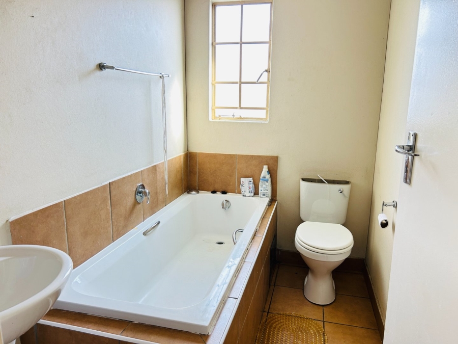 3 Bedroom Property for Sale in Sky City Gauteng