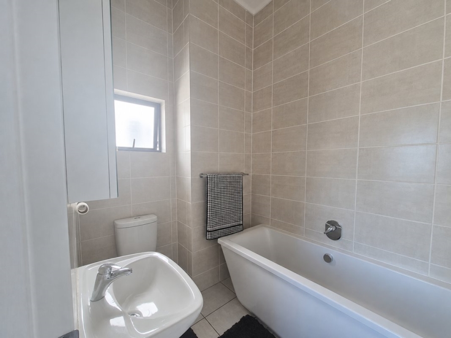 2 Bedroom Property for Sale in Linbro Park Gauteng