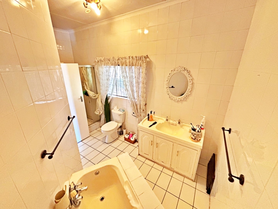 3 Bedroom Property for Sale in Moreleta Park Gauteng