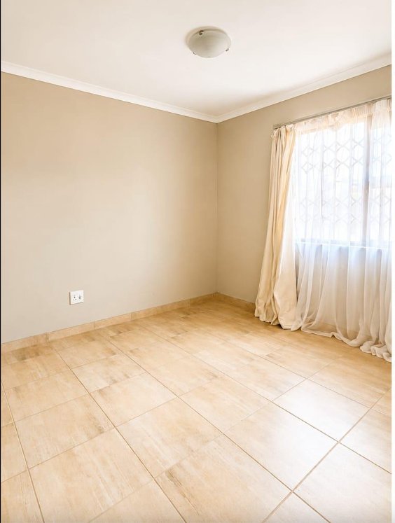 3 Bedroom Property for Sale in Dawn Park Gauteng