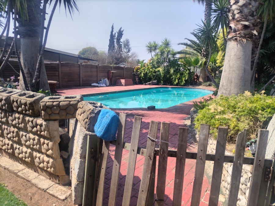 4 Bedroom Property for Sale in Sonland Park Gauteng
