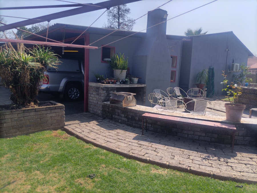 4 Bedroom Property for Sale in Sonland Park Gauteng