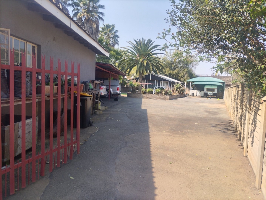 4 Bedroom Property for Sale in Sonland Park Gauteng