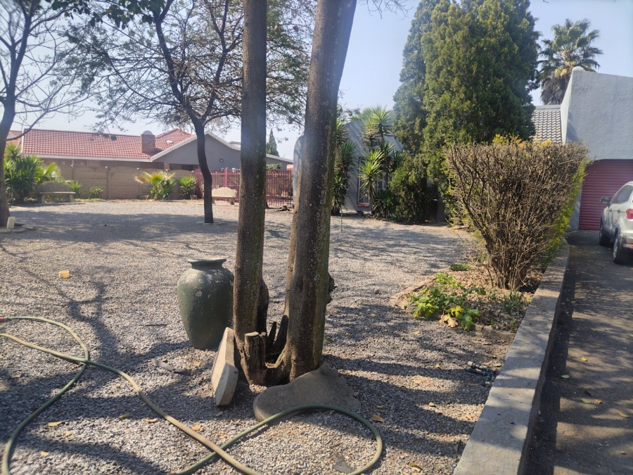 4 Bedroom Property for Sale in Sonland Park Gauteng