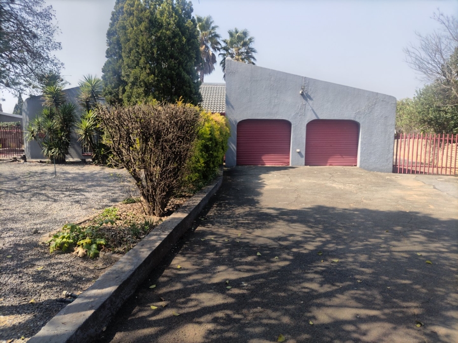 4 Bedroom Property for Sale in Sonland Park Gauteng