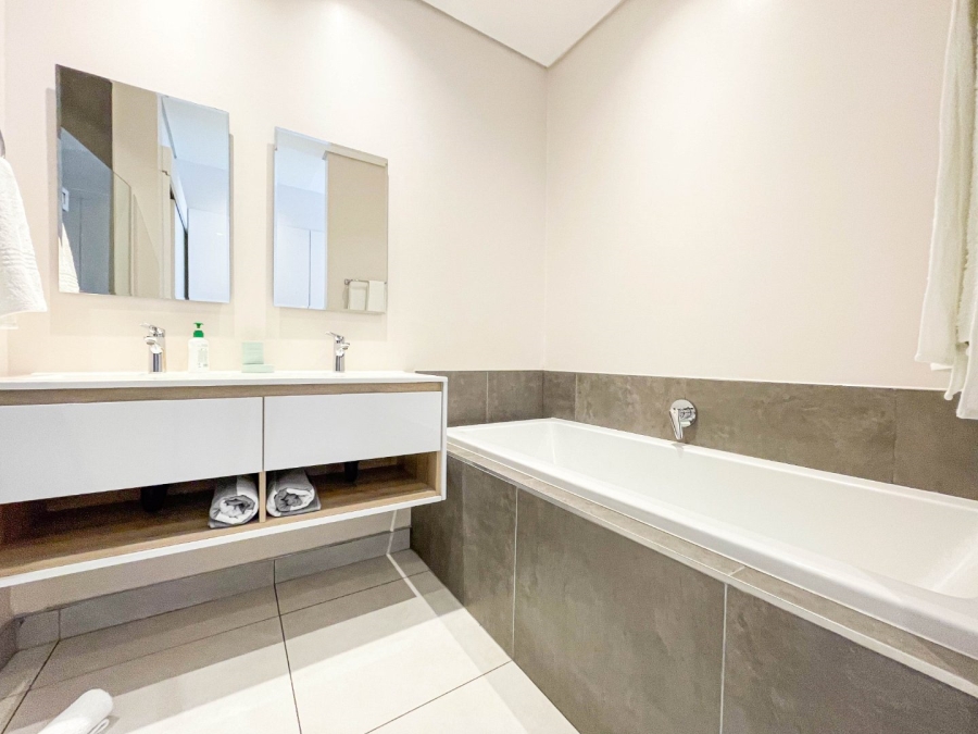 To Let 2 Bedroom Property for Rent in Glenadrienne East Gauteng