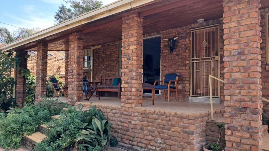 3 Bedroom Property for Sale in Mountain View Gauteng