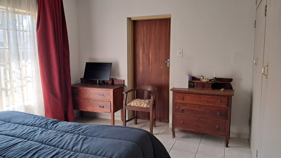 3 Bedroom Property for Sale in Mountain View Gauteng