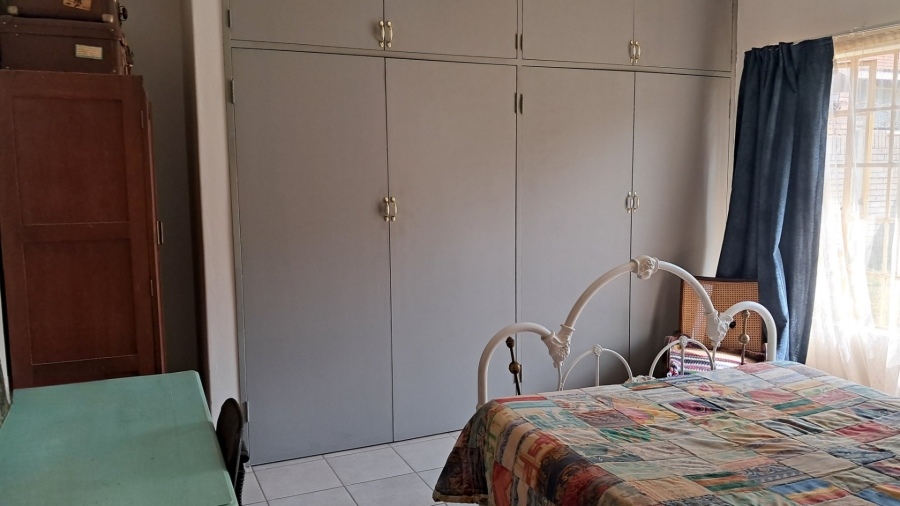 3 Bedroom Property for Sale in Mountain View Gauteng