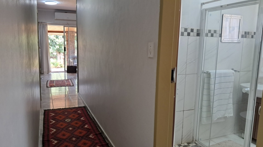 3 Bedroom Property for Sale in Mountain View Gauteng