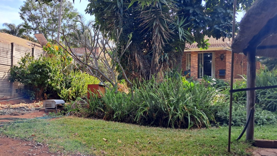 3 Bedroom Property for Sale in Mountain View Gauteng
