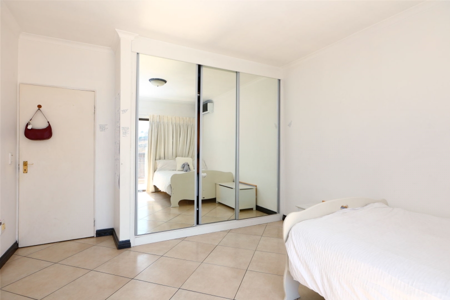 5 Bedroom Property for Sale in Kyalami Gardens Gauteng