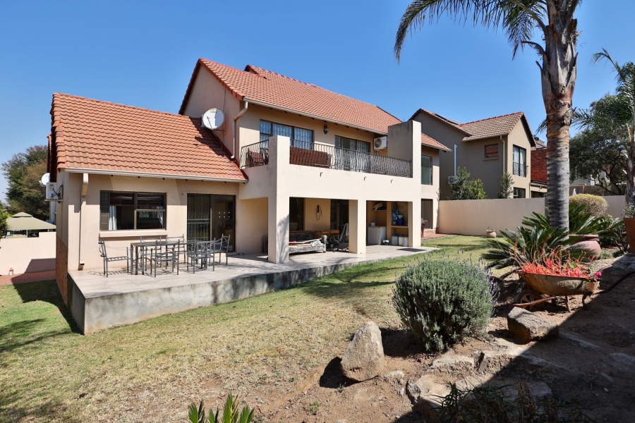 5 Bedroom Property for Sale in Kyalami Gardens Gauteng