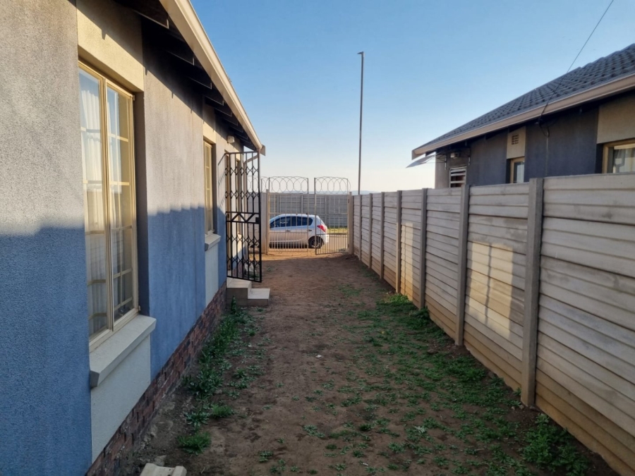 3 Bedroom Property for Sale in Sky City Gauteng