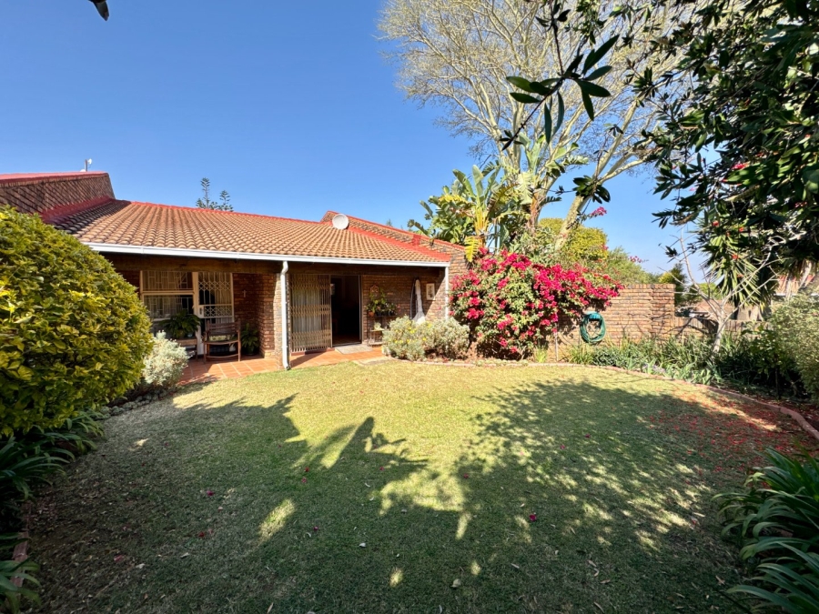 To Let 1 Bedroom Property for Rent in Die Hoewes Gauteng